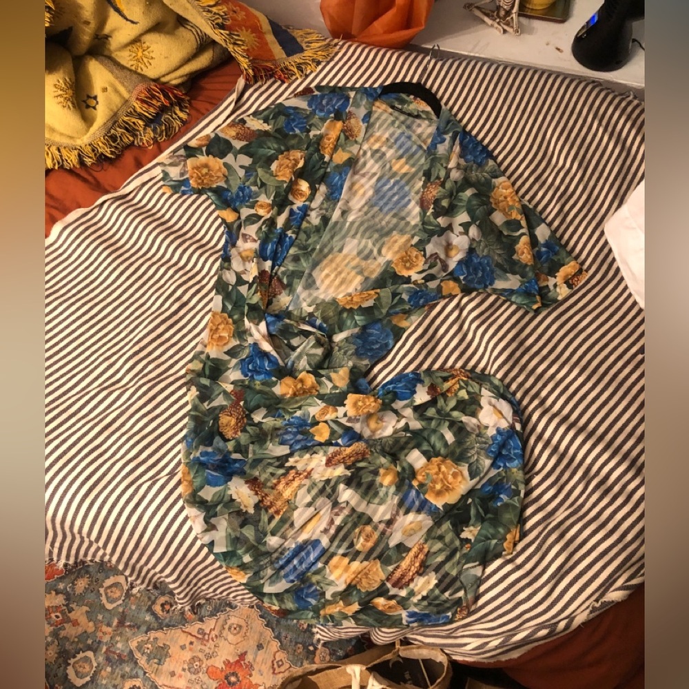 Floral lounge robe